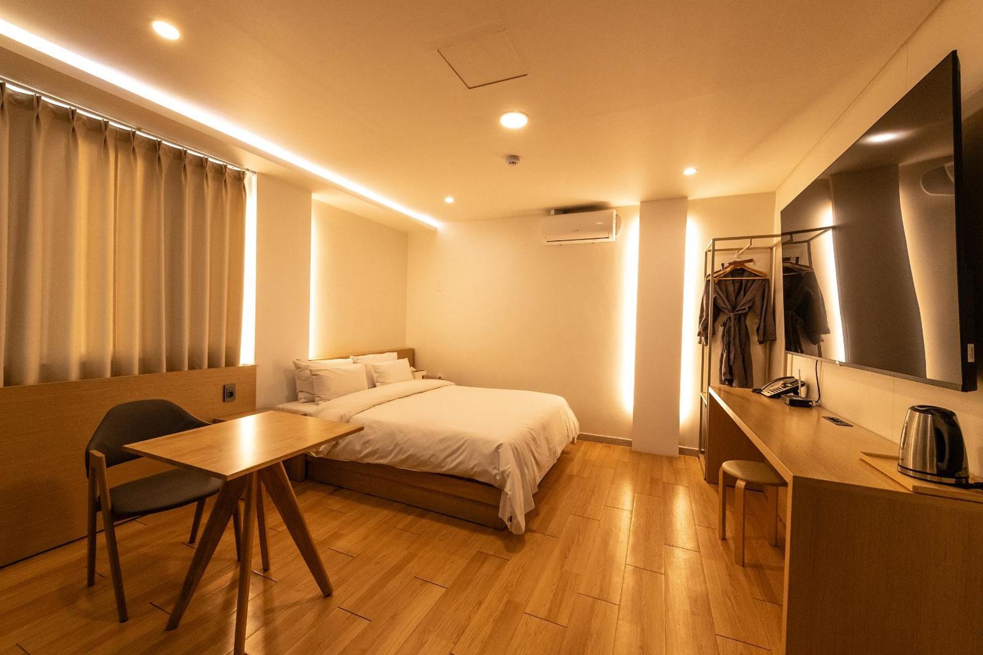 Hotel H Avenue Chuncheon Extérieur photo