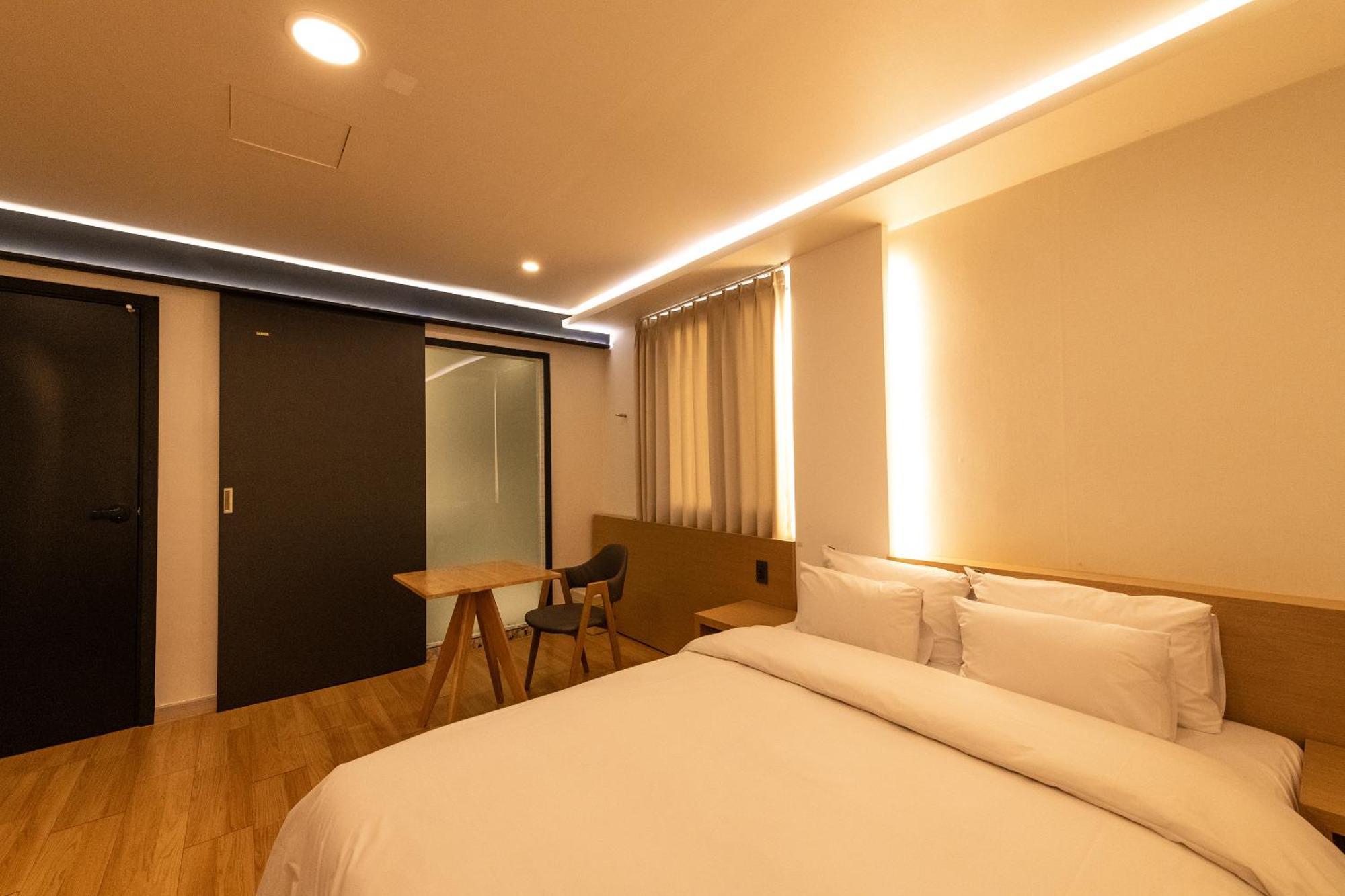 Hotel H Avenue Chuncheon Extérieur photo