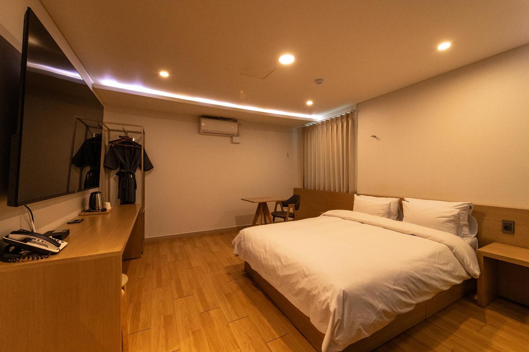 Hotel H Avenue Chuncheon Extérieur photo